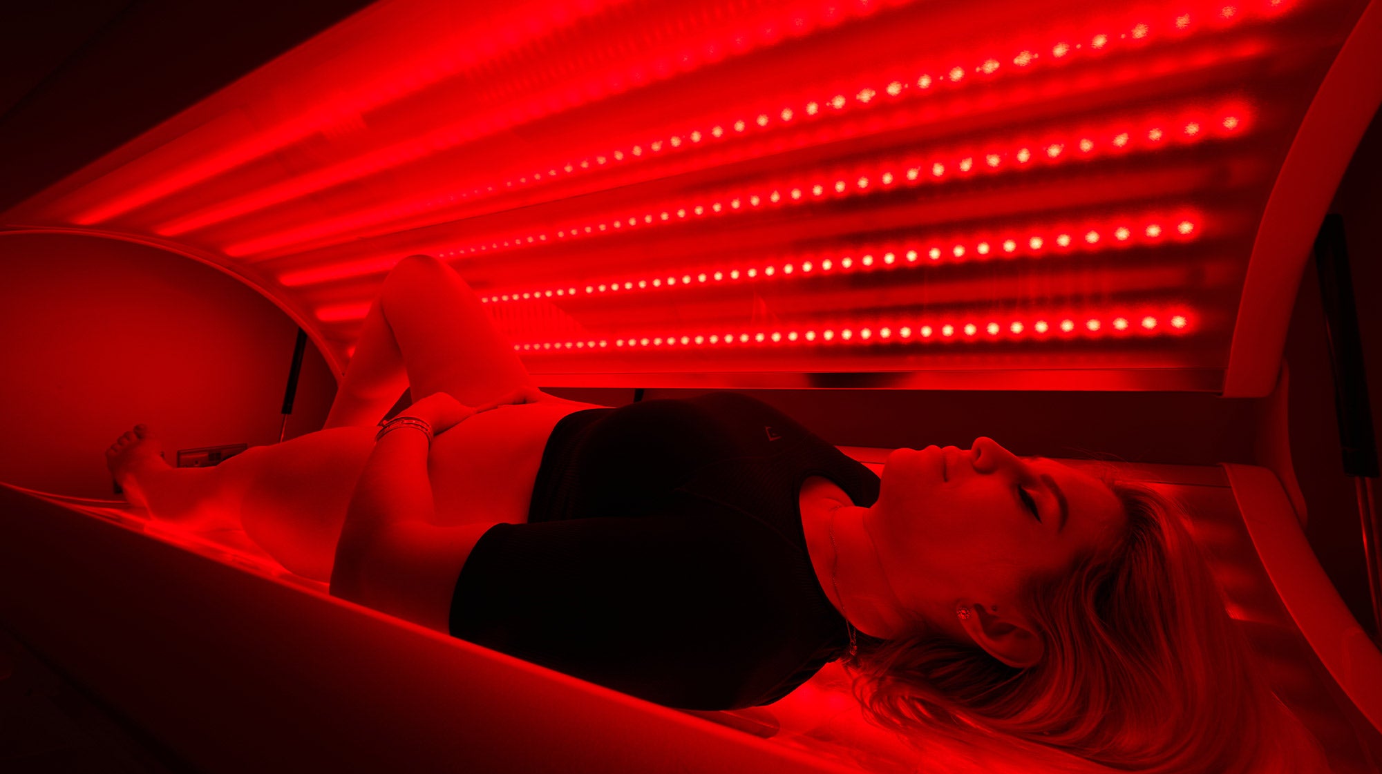 Red Light Therapy: Unlock the secrets of cellular rejuvenation and improved well-being